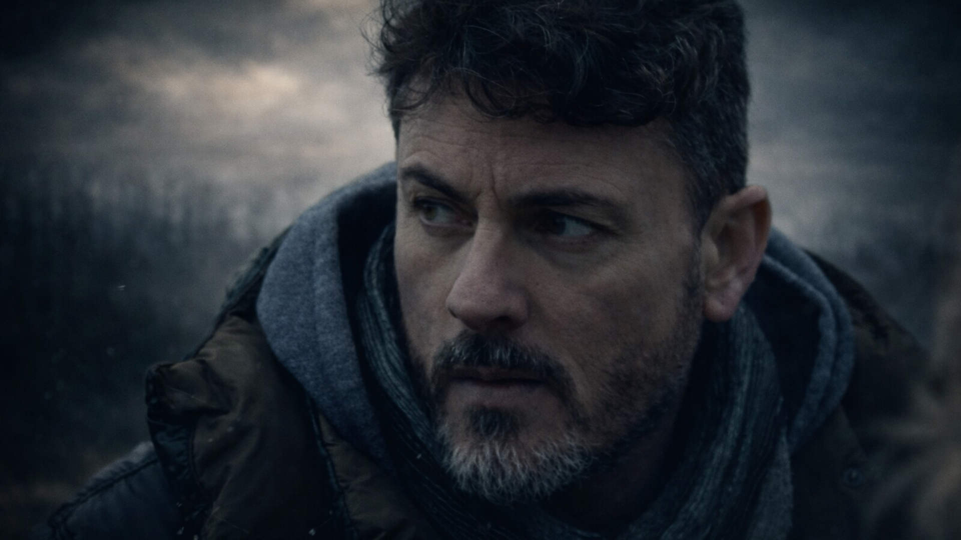 Il sospetto (2025): trama, recensione e streaming su LumenTV